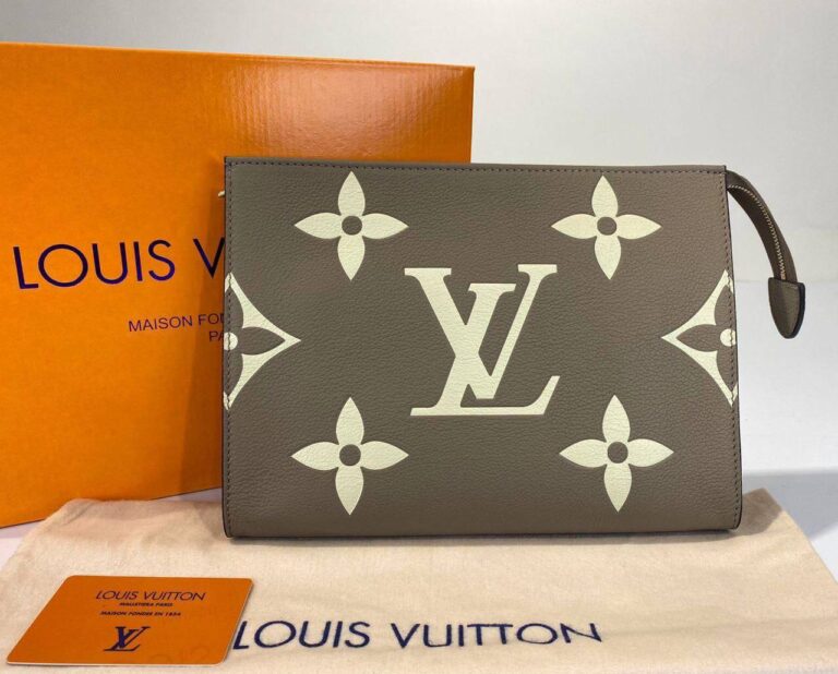 louis vuitton canta toiletry pouch portfoy clutch vizon bej 26x20 deri