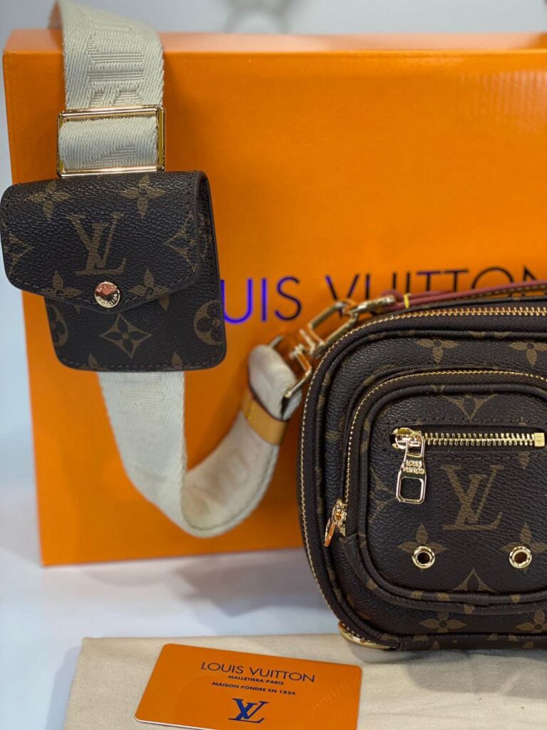 louis vuitton canta utility crossbody 2021 monogram krem 21x15