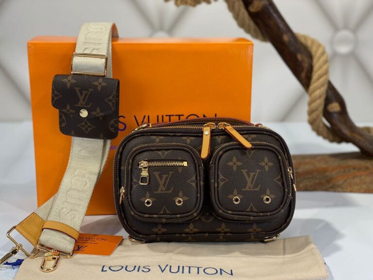 louis vuitton canta utility crossbody 2021 monogram krem 21x15