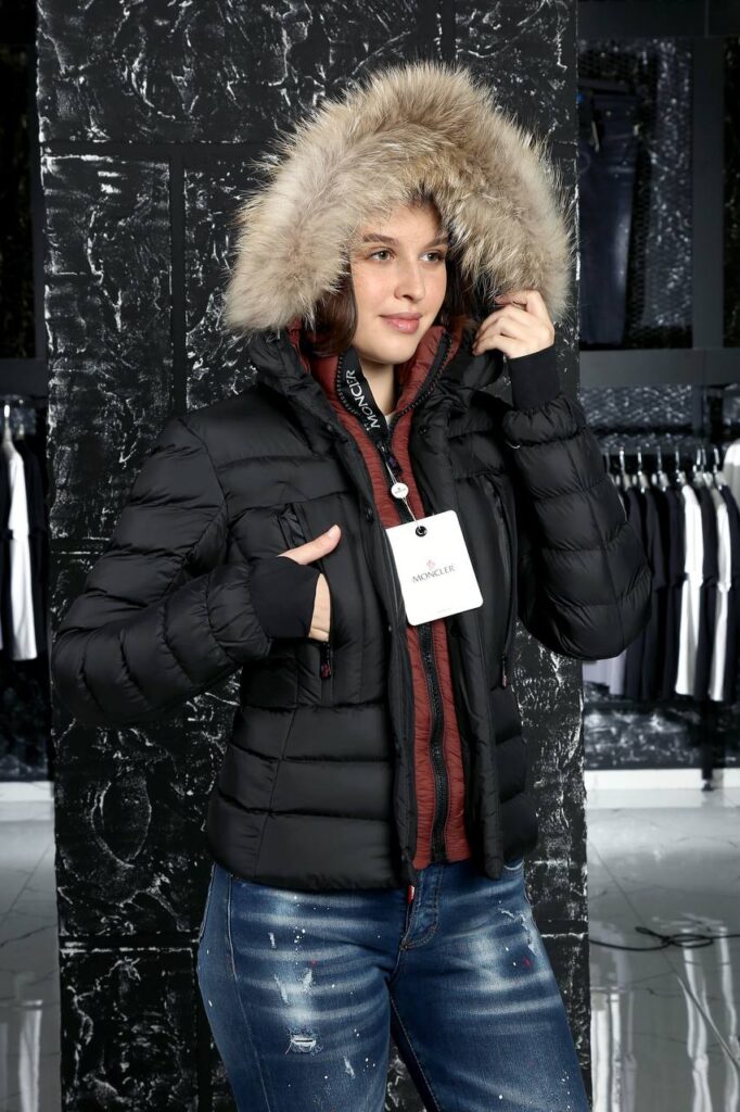 moncler mont cift kat gorunumlu siyah mat bordo seritli