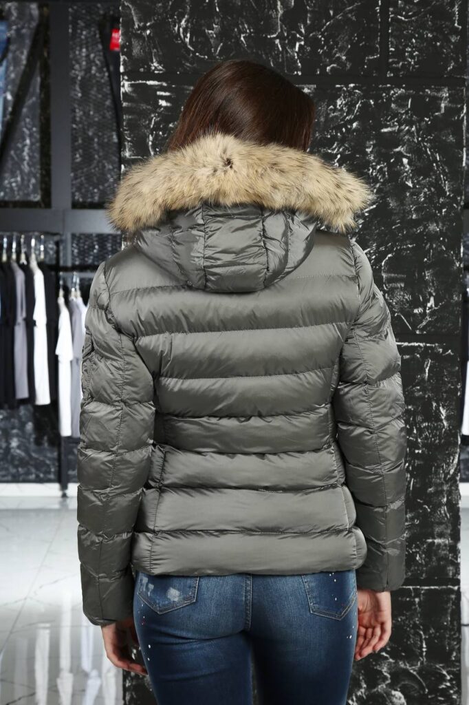 moncler mont kolu cepli gri