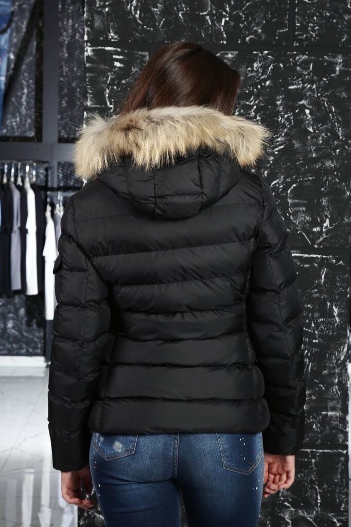moncler mont kolu cepli mat siyah