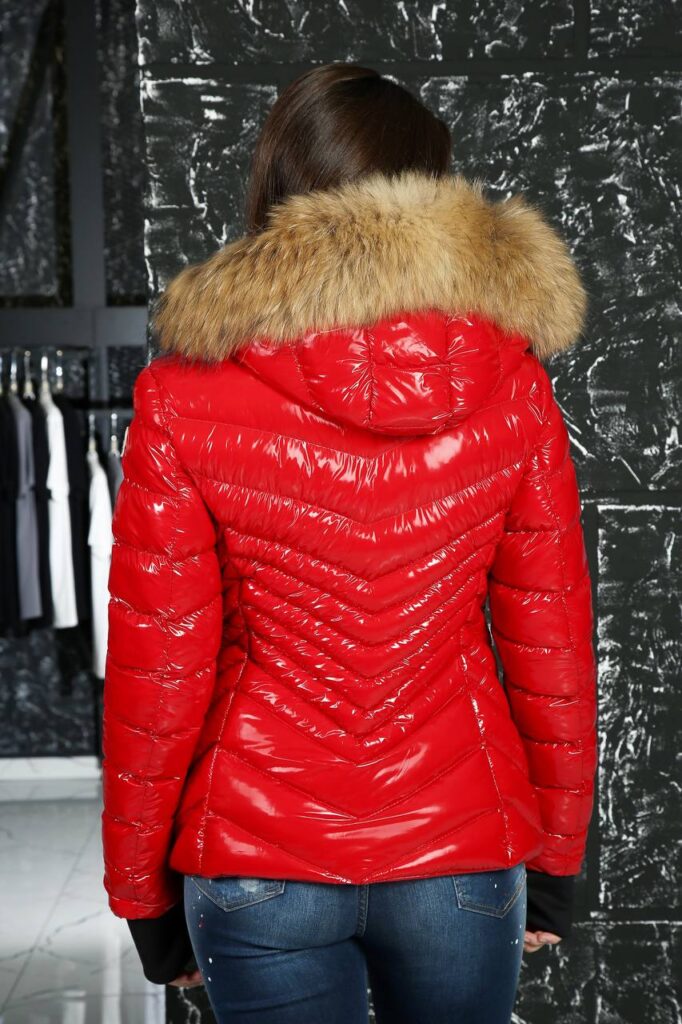 moncler mont parlak kirmizi zikzak desenli