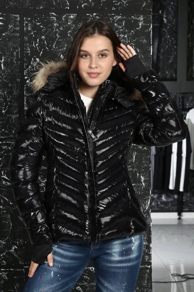 moncler mont parlak siyah zikzak desenli