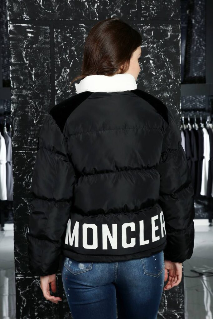 moncler mont siyah beyaz exclusive