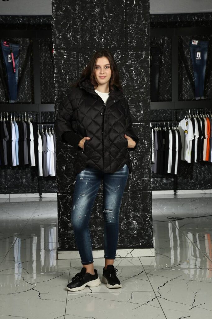 moncler mont siyah kapitone kolu triko kapusonlu