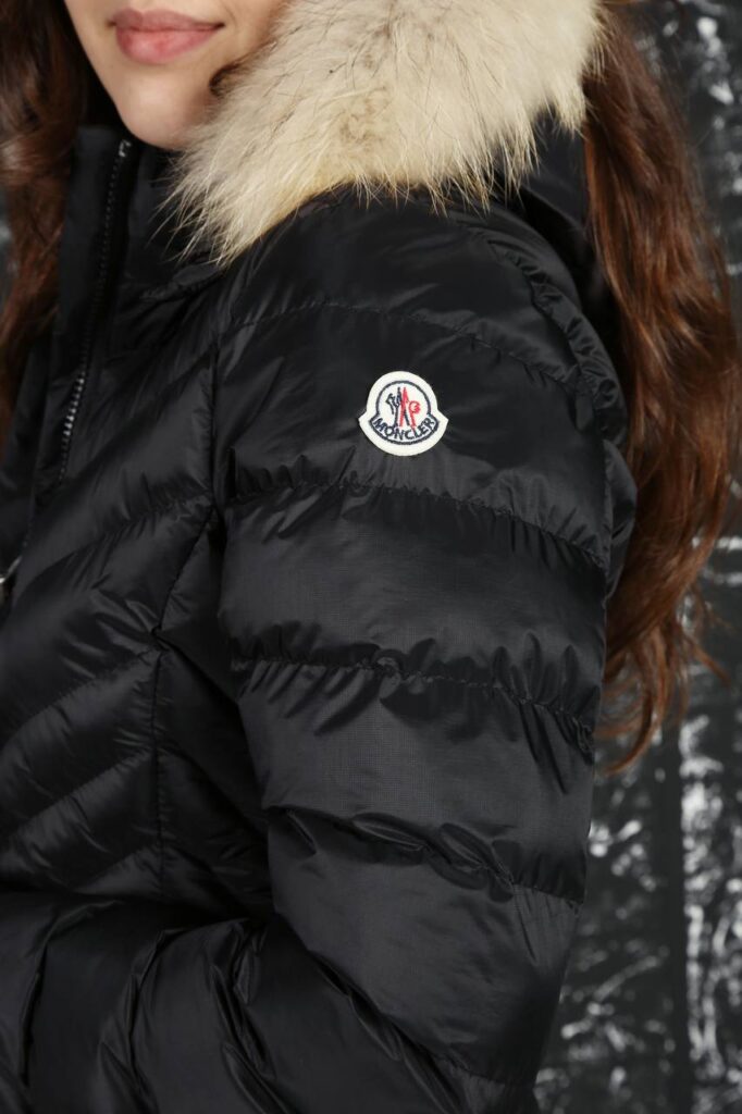 moncler mont uzun siyah mat oklu desen