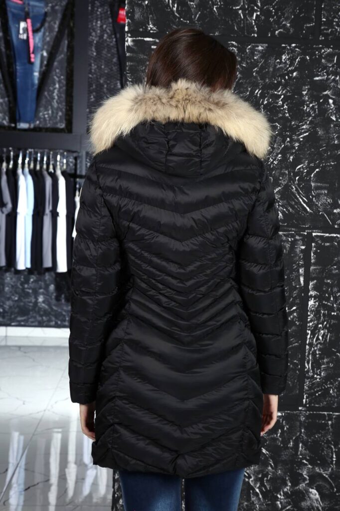 moncler mont uzun siyah mat oklu desen