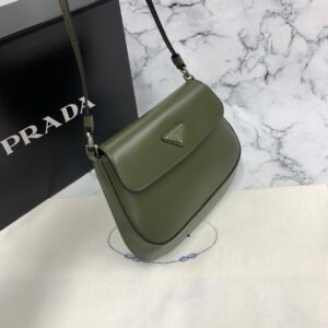prada canta cleo brushed haki yesil hakiki deri 21x16 cm