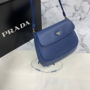 prada canta cleo brushed mavi hakiki deri 21x16 cm