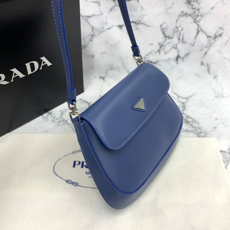 prada canta cleo brushed mavi hakiki deri 21x16 cm