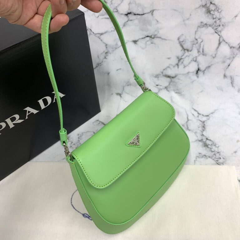 prada canta cleo brushed neon yesil hakiki deri 21x16 cm