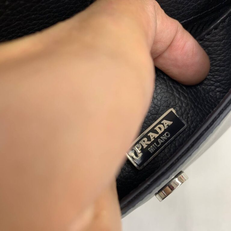 prada canta cleo brushed siyah hakiki deri 21x16 cm
