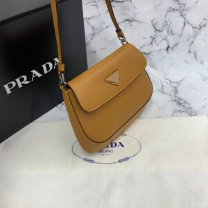 prada canta cleo brushed taba hakiki deri 21x16 cm