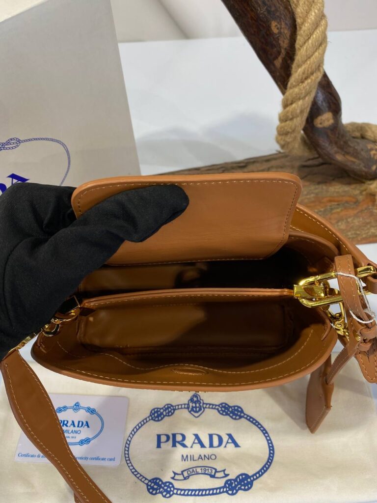prada canta medium saffiano taba 21x17 cm ithal