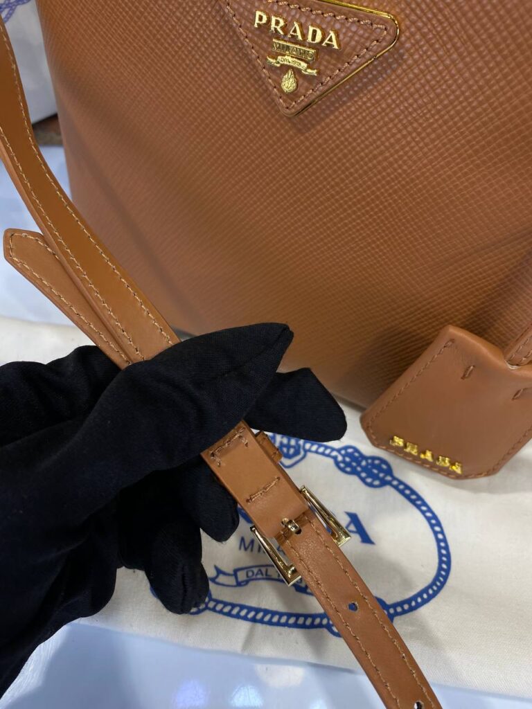 prada canta medium saffiano taba 21x17 cm ithal