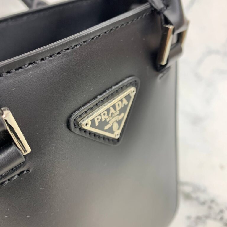 prada canta small brushed leather tore siyah ithal 20x14x9 cm