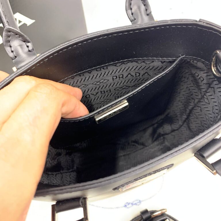 prada canta small brushed leather tore siyah ithal 20x14x9 cm