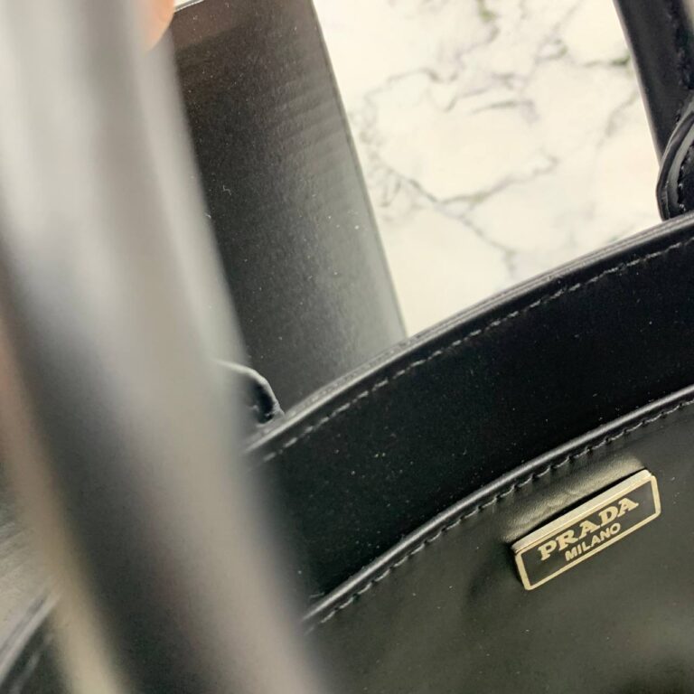 prada canta small brushed leather tore siyah ithal 20x14x9 cm