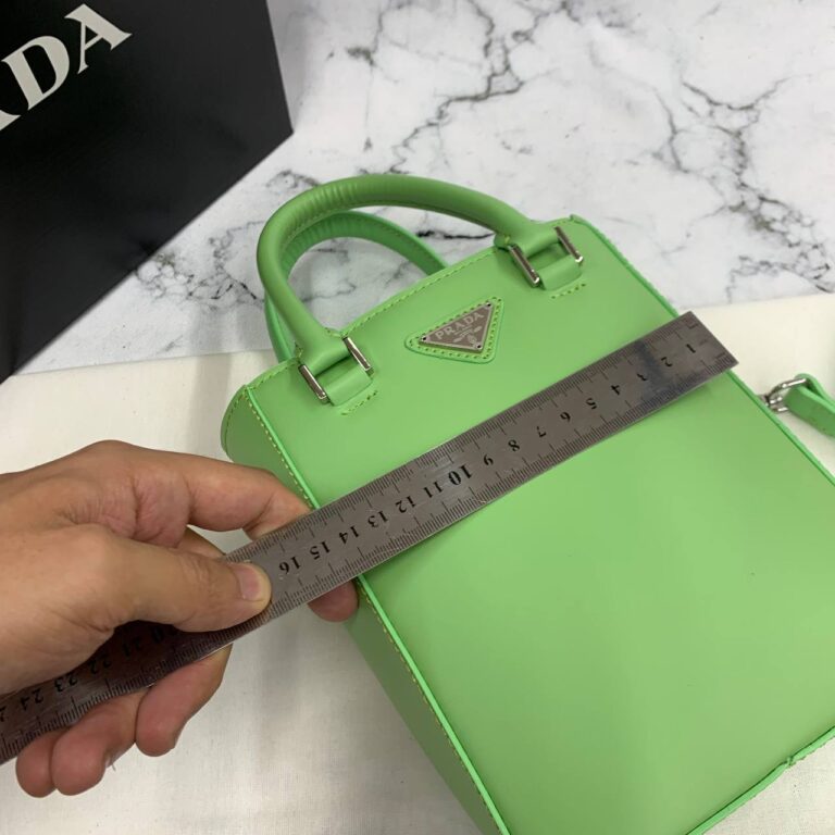prada canta small brushed leather tote neon yesil renk ithal 20x14x9 cm