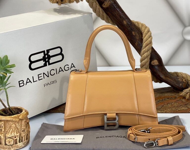 balenciaga canta hourglass kucuk boy nude camel silver 23x15x10 cm