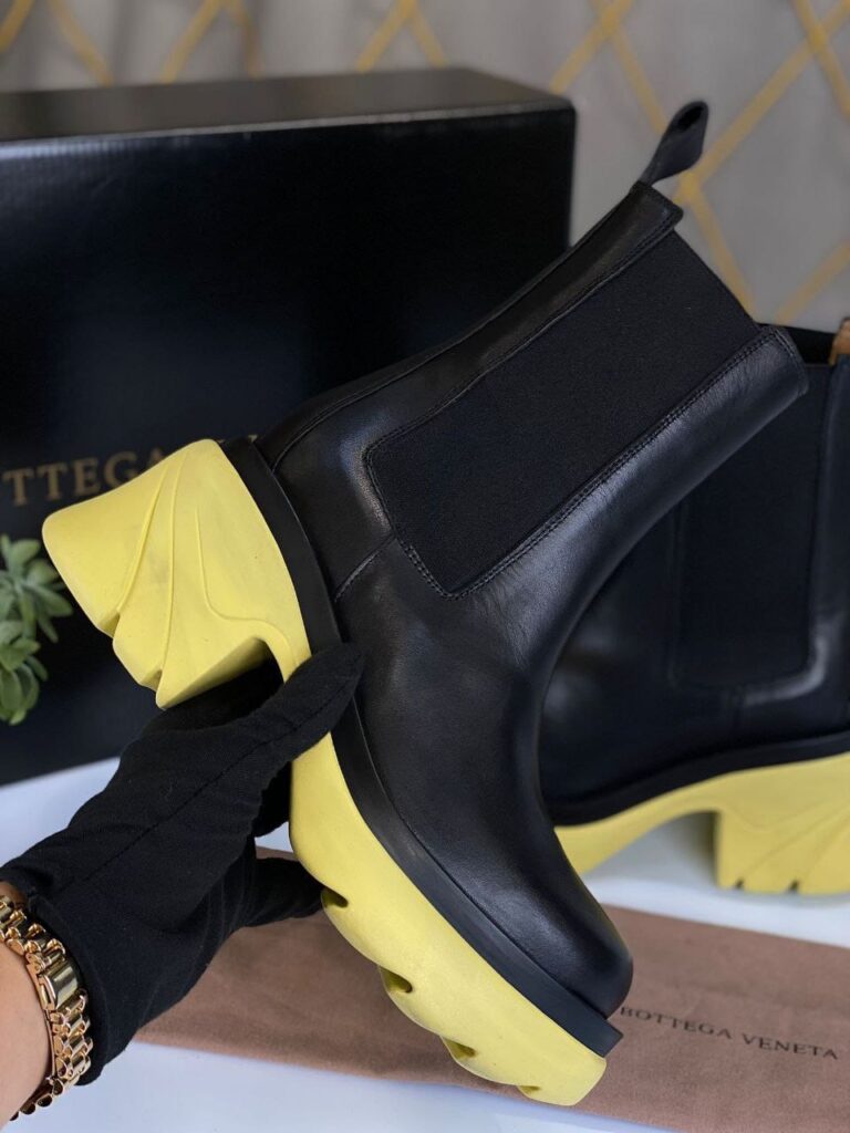 bottega veneta bot flash topuklu sari siyah yeni sezon