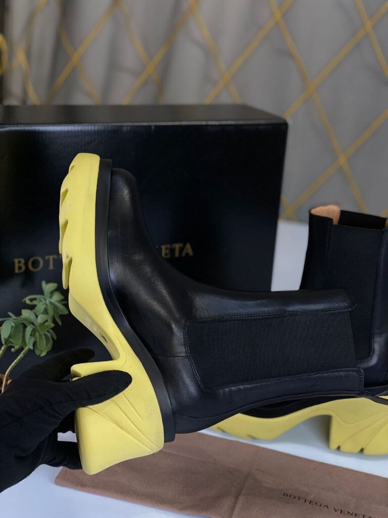 bottega veneta bot flash topuklu sari siyah yeni sezon