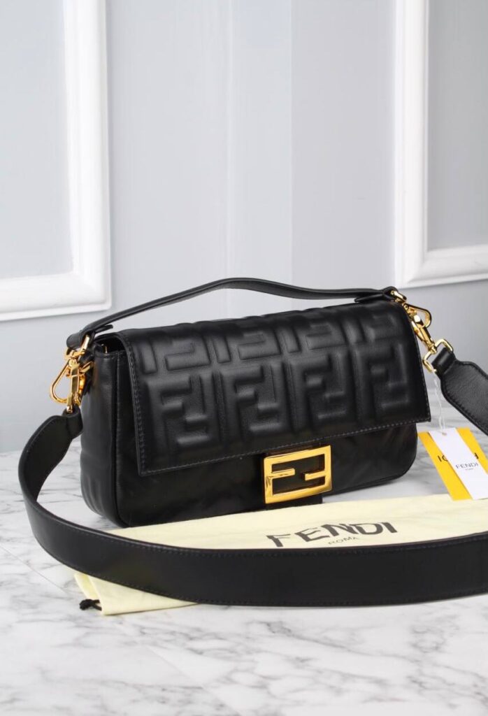 fendi canta baguette siyah kabartma desen ithal 27x16x6 cm