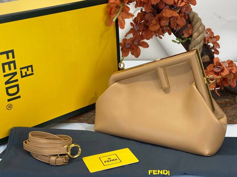 fendi canta first orta boy camel hakiki deri 26x18x9.5 cm