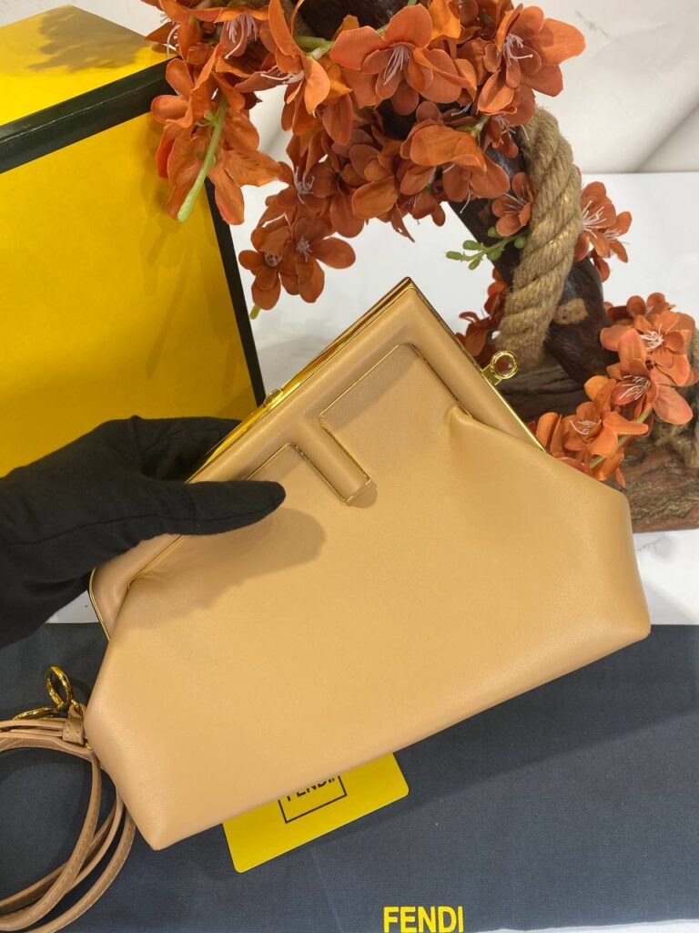 fendi canta first orta boy camel hakiki deri 26x18x9.5 cm