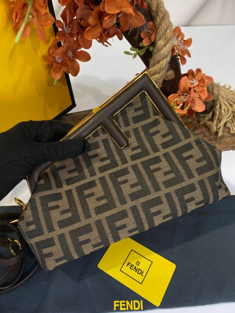 fendi canta first orta boy monogram kahve hakiki deri 26x18x9.5 cm