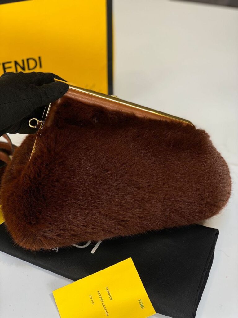 fendi canta first orta boy tuylu kahve hakiki deri 26x18x9.5 cm