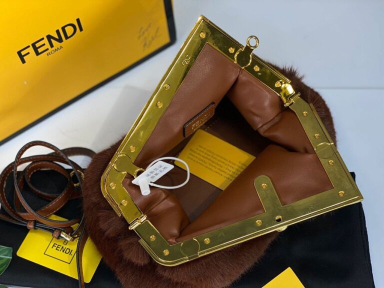 fendi canta first orta boy tuylu kahve hakiki deri 26x18x9.5 cm