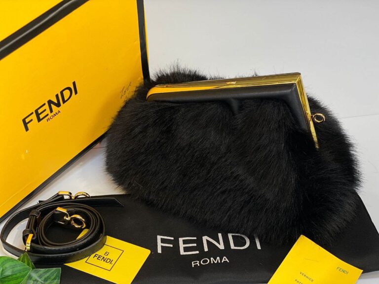 fendi canta first orta boy tuylu siyah hakiki deri 26x18x9.5 cm