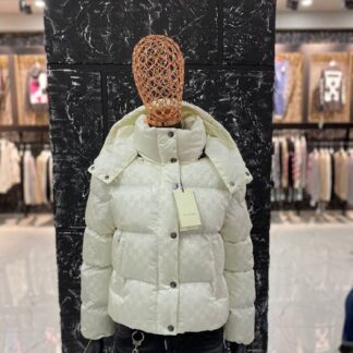 gucci mont beyaz logo baskili yuksek kalite yeni sezon