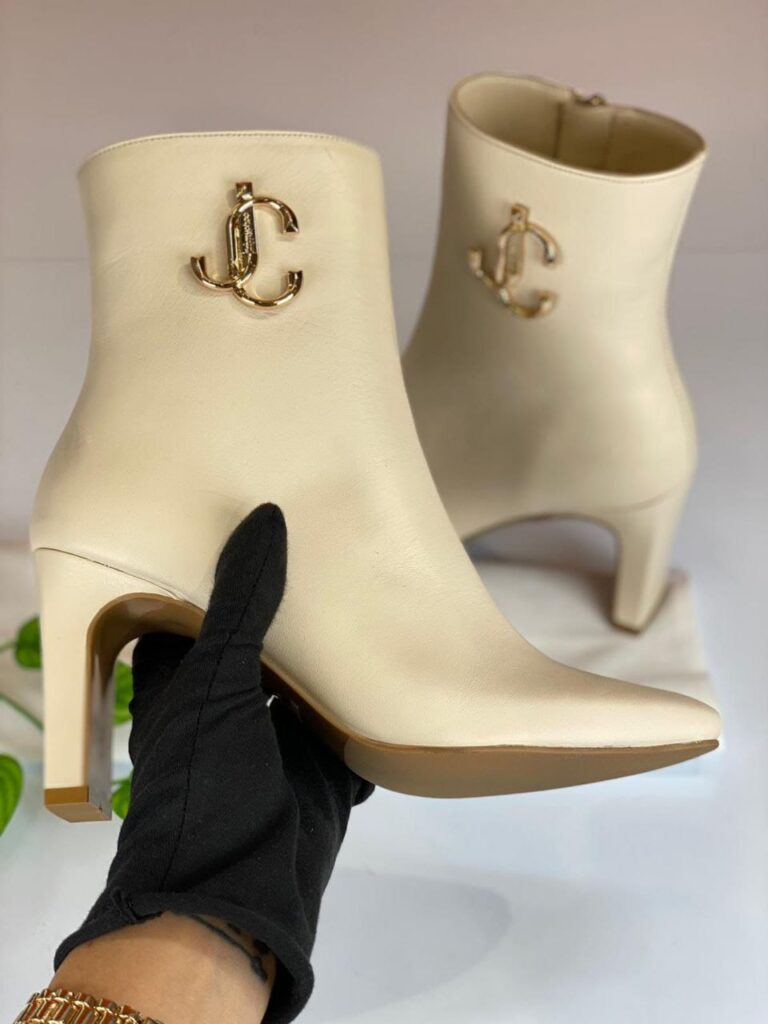 jimmy choo bot hakiki deri krem 8 cm topuk