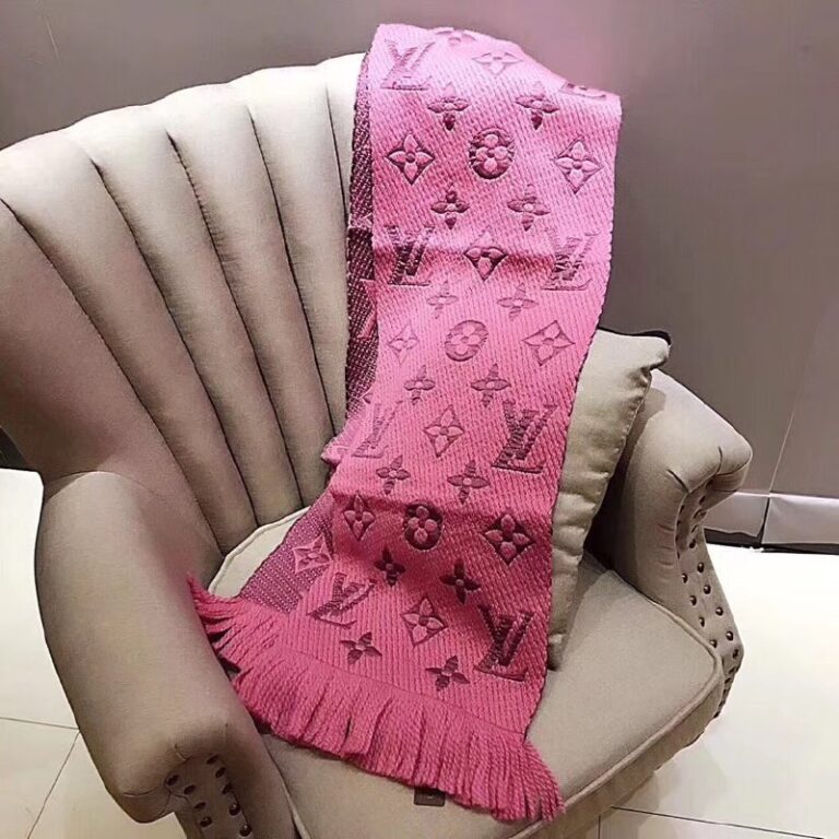 louis vuitton atki logomania yun pembe 180x33 cm