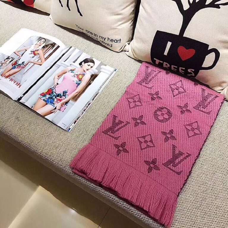 louis vuitton atki logomania yun pembe 180x33 cm