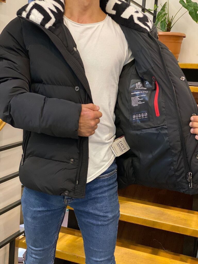 moncler mont siyah yakasi yazili ithal kumas