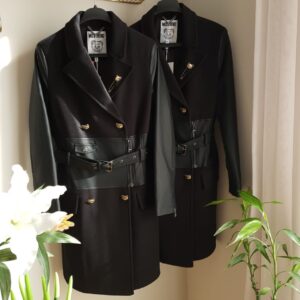 moschino kaban deri siyah detayli