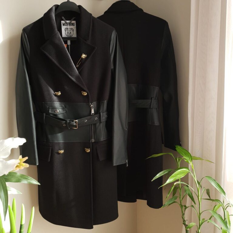 moschino kaban deri siyah detayli