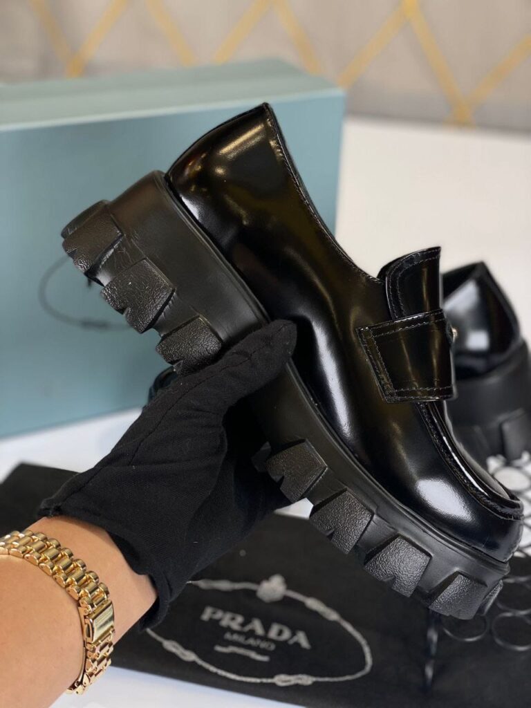 prada ayakkabi loafer kalin siyah topuk yukseklik 6 cm