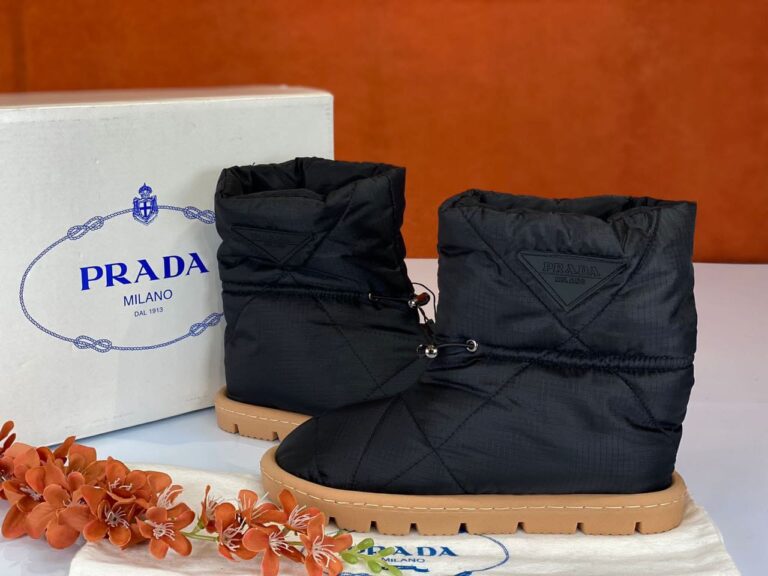 prada bot shearling ankle siyah puf su gecirmez