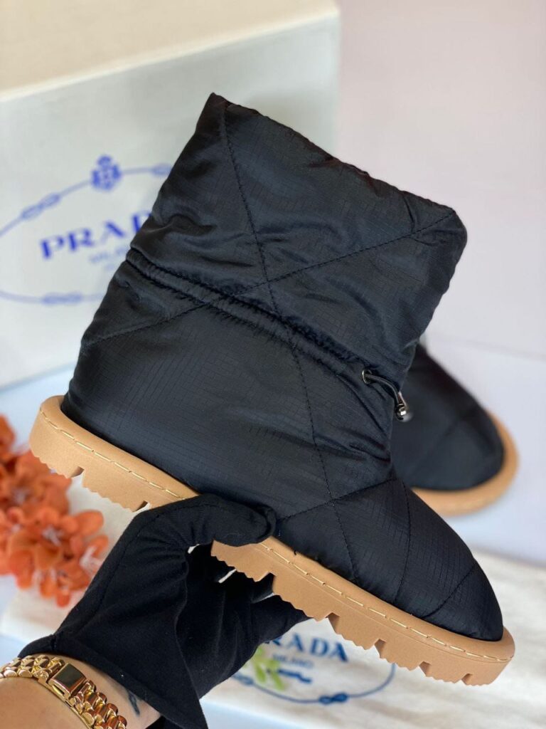prada bot shearling ankle siyah puf su gecirmez