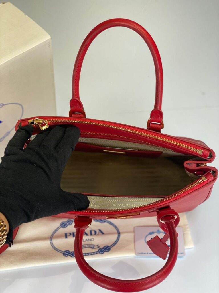 prada canta saffiano buyuk boy kirmizi 30x22x12 cm