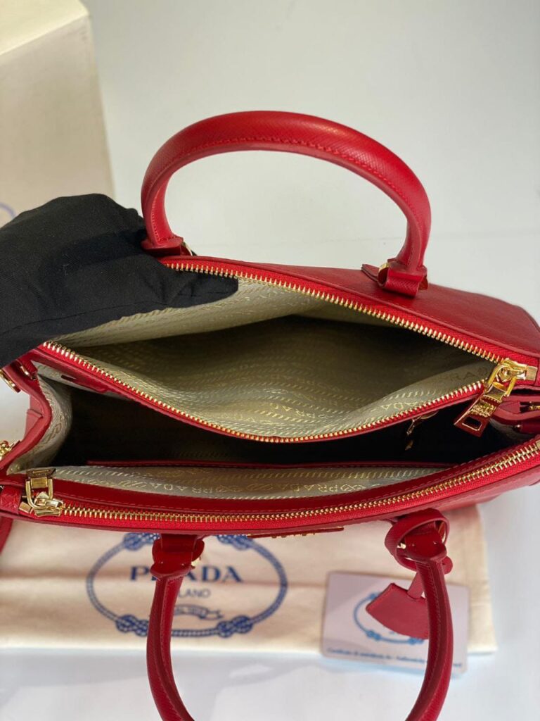 prada canta saffiano buyuk boy kirmizi 30x22x12 cm