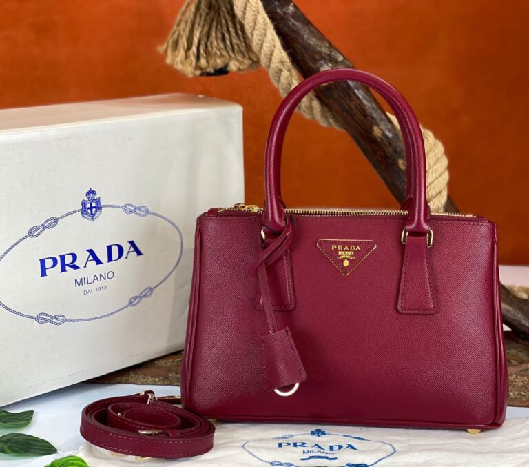 prada canta saffiano orta boy bordo 26x17 cm