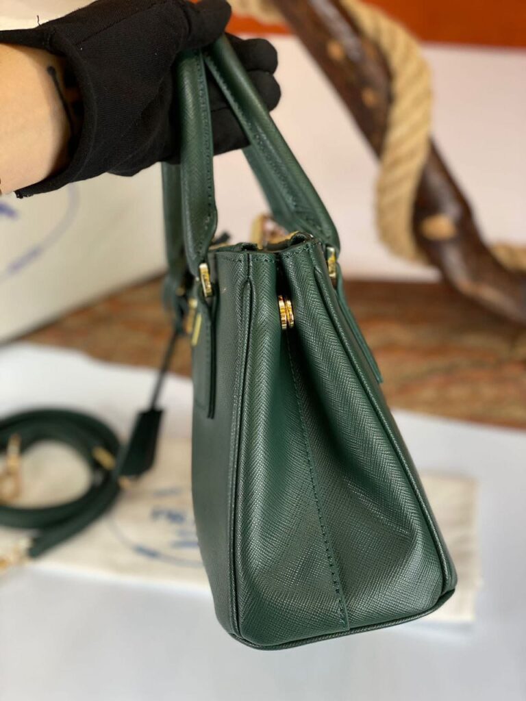 prada canta saffiano orta boy yesil 26x17 cm