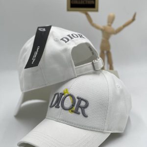 christian dior sapka klasik dior yazili beyaz
