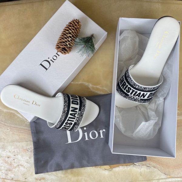 christian dior terlik dway beyaz siyah nakisli